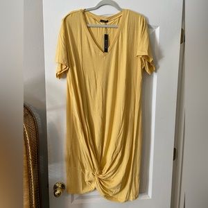 NWT Anrilita twist front knit dress. Yellow vneck tshirt midi, size XXL